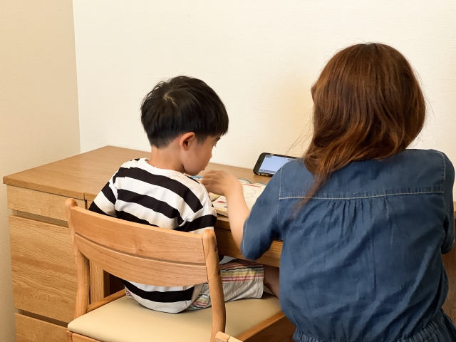 勉強する子が育つ家とは？学力と間取りの関係を建築士が解説