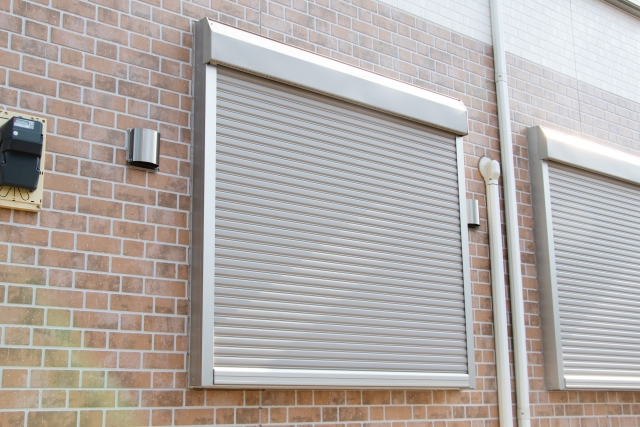 【電動シャッターで後悔】住んでから気づく5つのデメリットと失敗しない対策